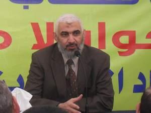 د. راغب السرجاني يوقع كتاب عظماء أسلموا