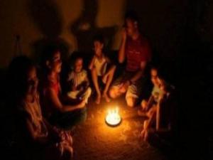 غزة تموت.. مستشفيات غزة تتوقف جزئيا عن العمل بسبب الوقود